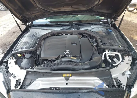 2020 Mercedes-Benz C 300 z USA, uszkodzony, nr VIN W1KWF8DB7LR570022